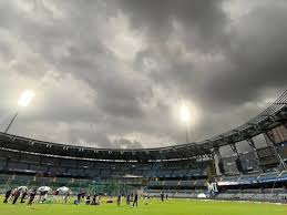MI vs DC Weather Warning: Mumbai's Rain Might Spoil Wankhede Thriller - Will It Be A Full Experience For The Fans?